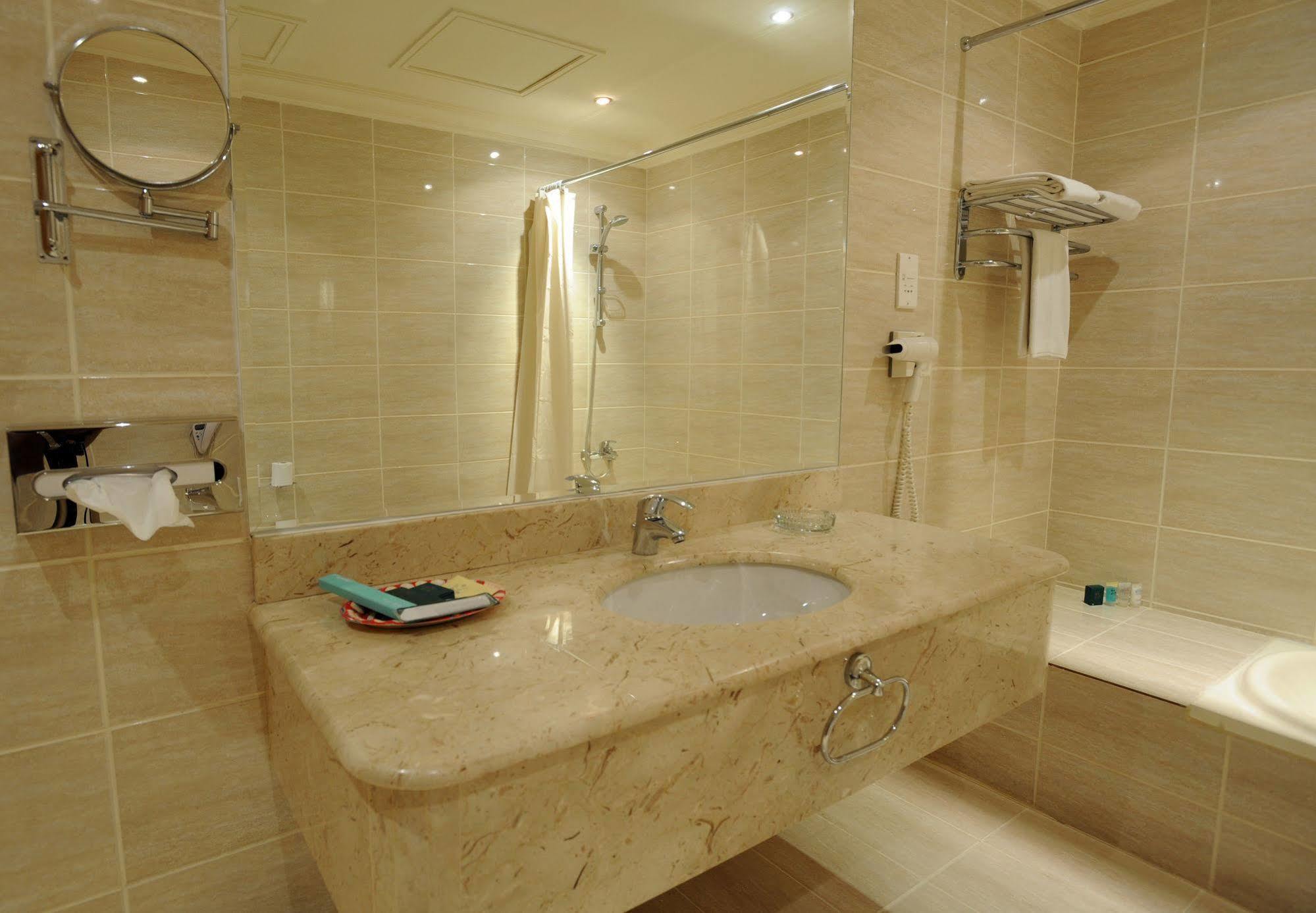 Cayam Hotel Doha Exterior photo
